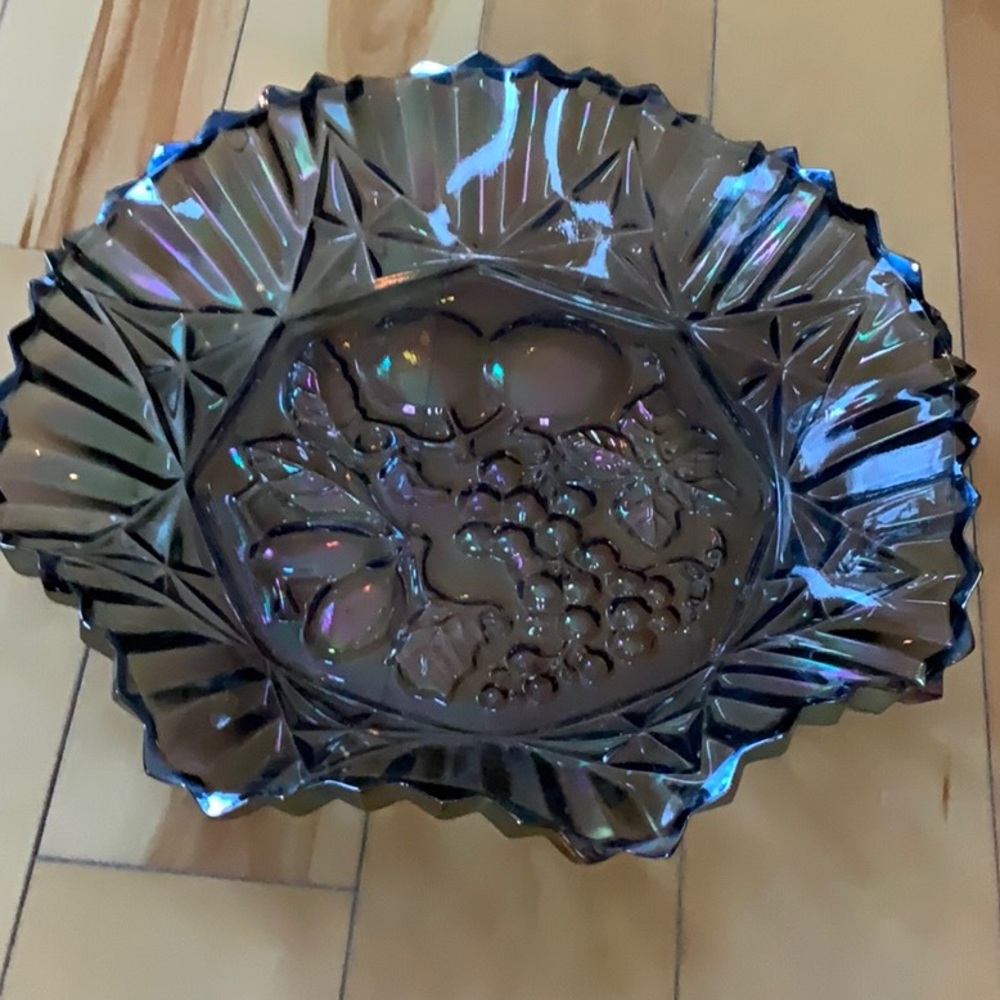 Iridescent Glass Fruit Bowl Harvest Company (Harvest Grape)Carnival 1970´s